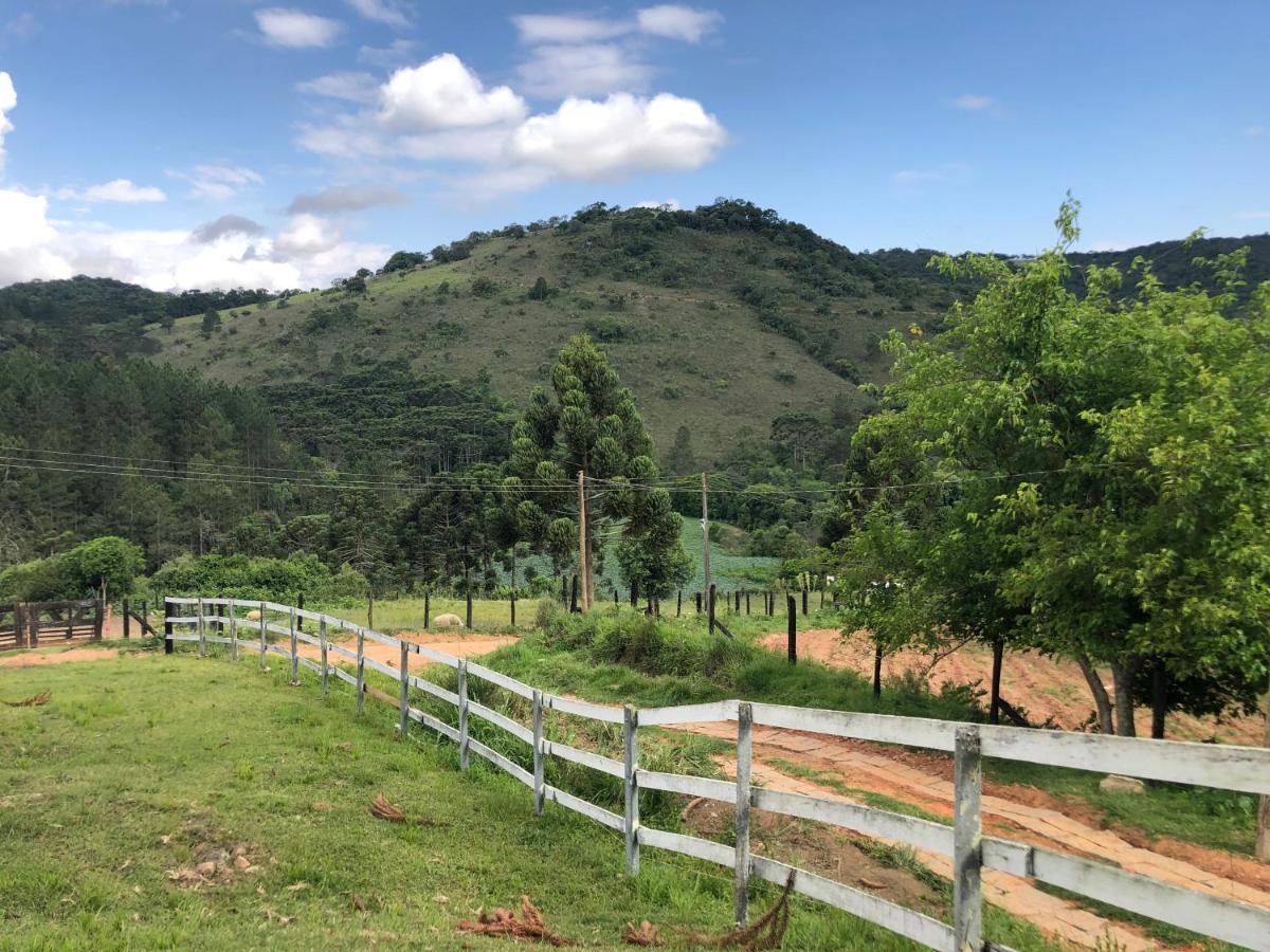 Pousada Pedra Da Mata Chales Na Montanha Munhoz Exterior foto