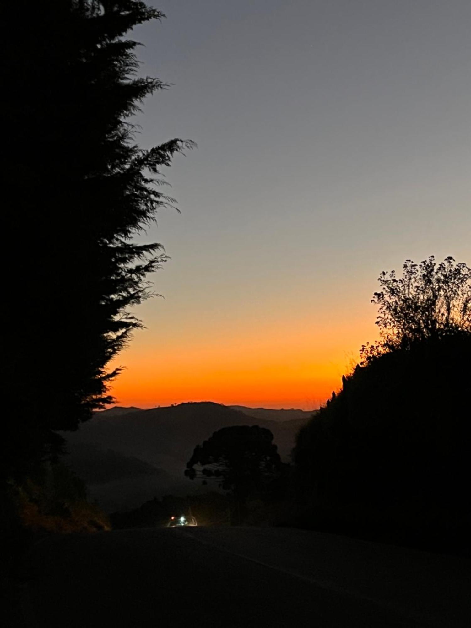 Pousada Pedra Da Mata Chales Na Montanha Munhoz Exterior foto